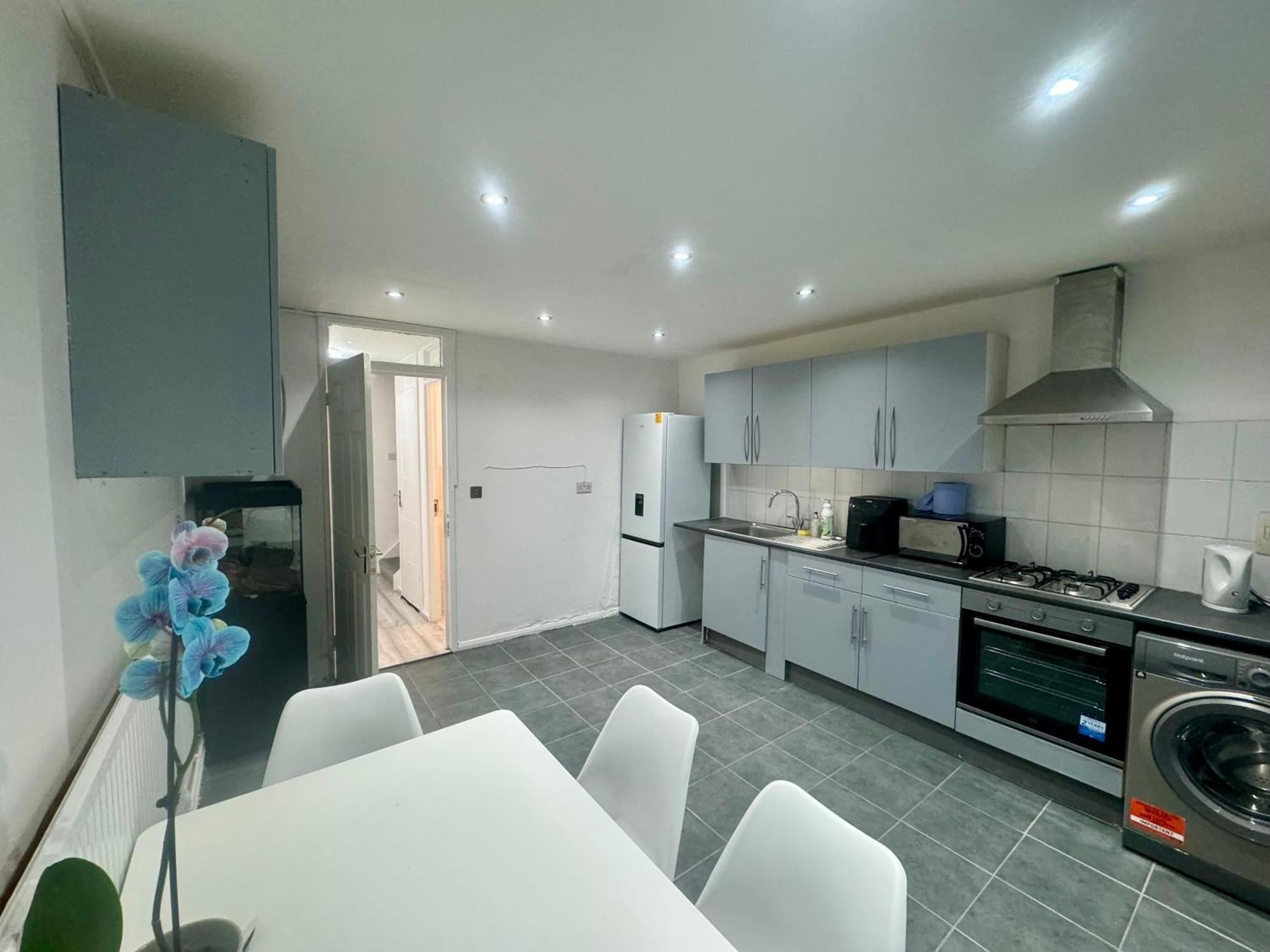 Tottenham Velvet Suites London Exteriör bild