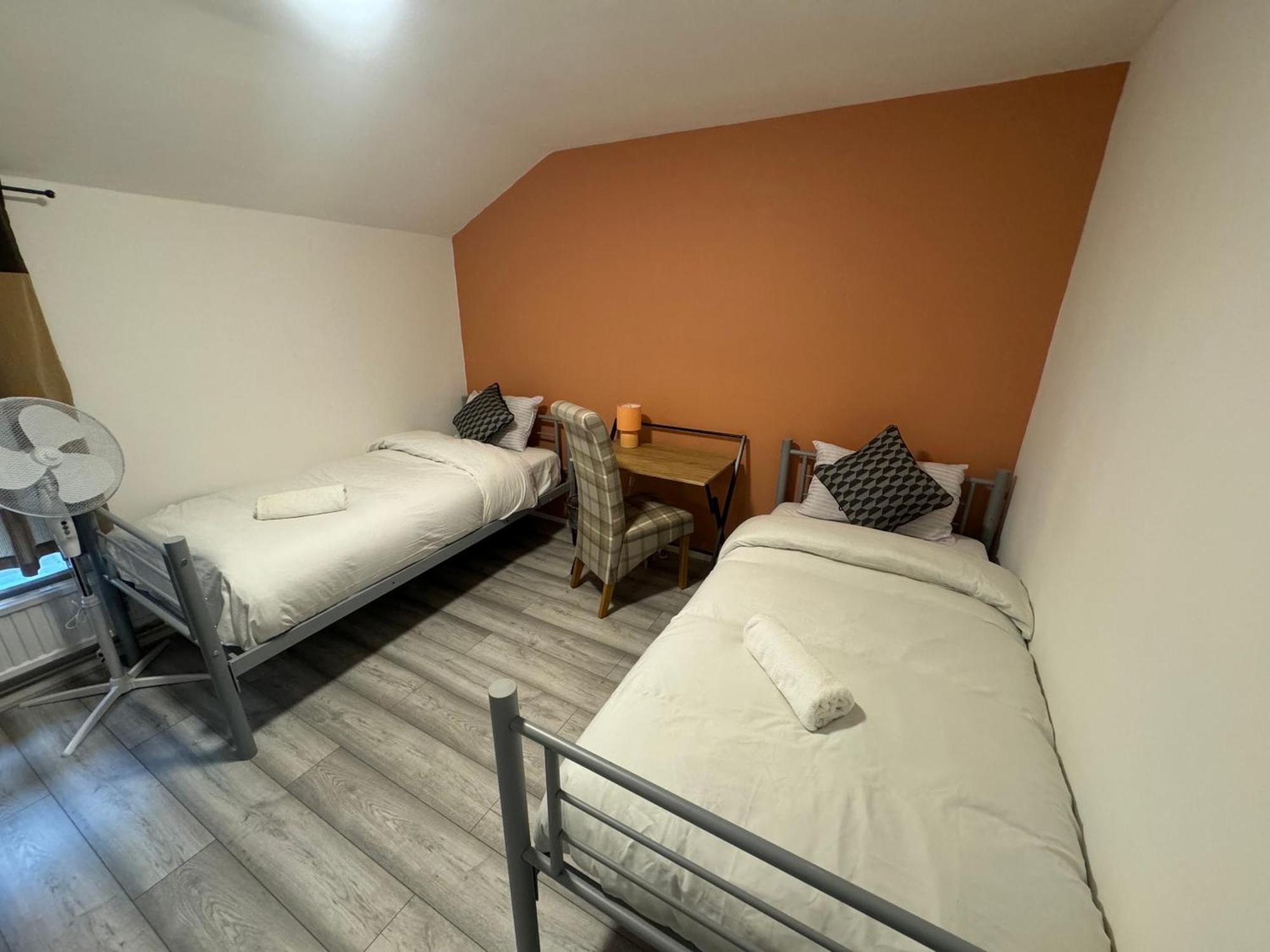 Tottenham Velvet Suites London Exteriör bild