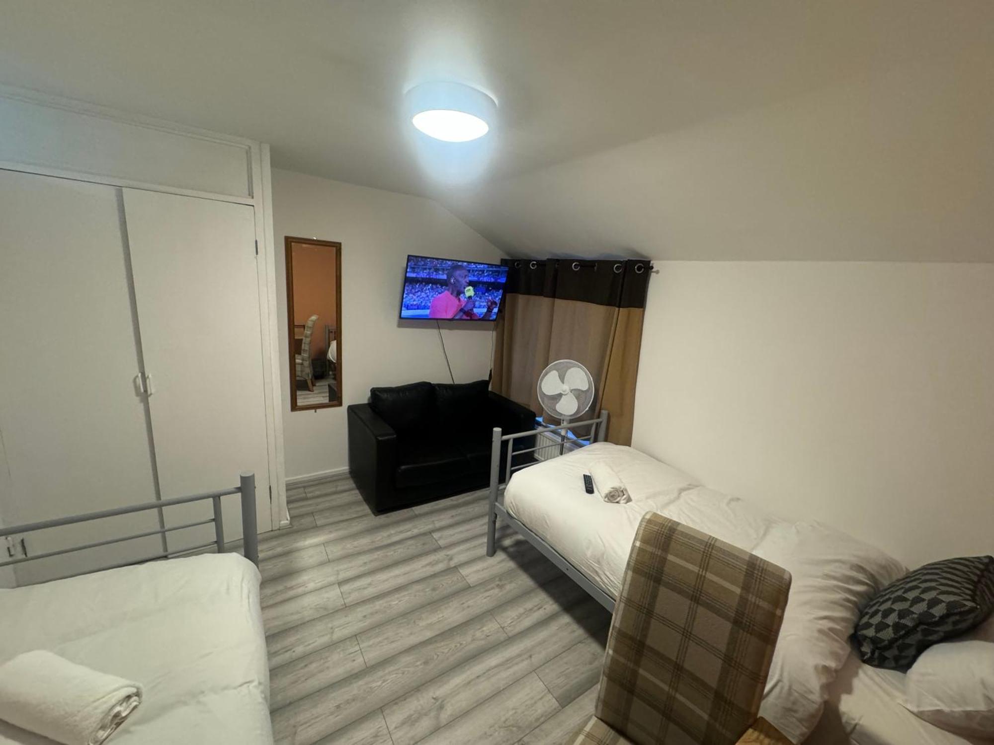 Tottenham Velvet Suites London Exteriör bild