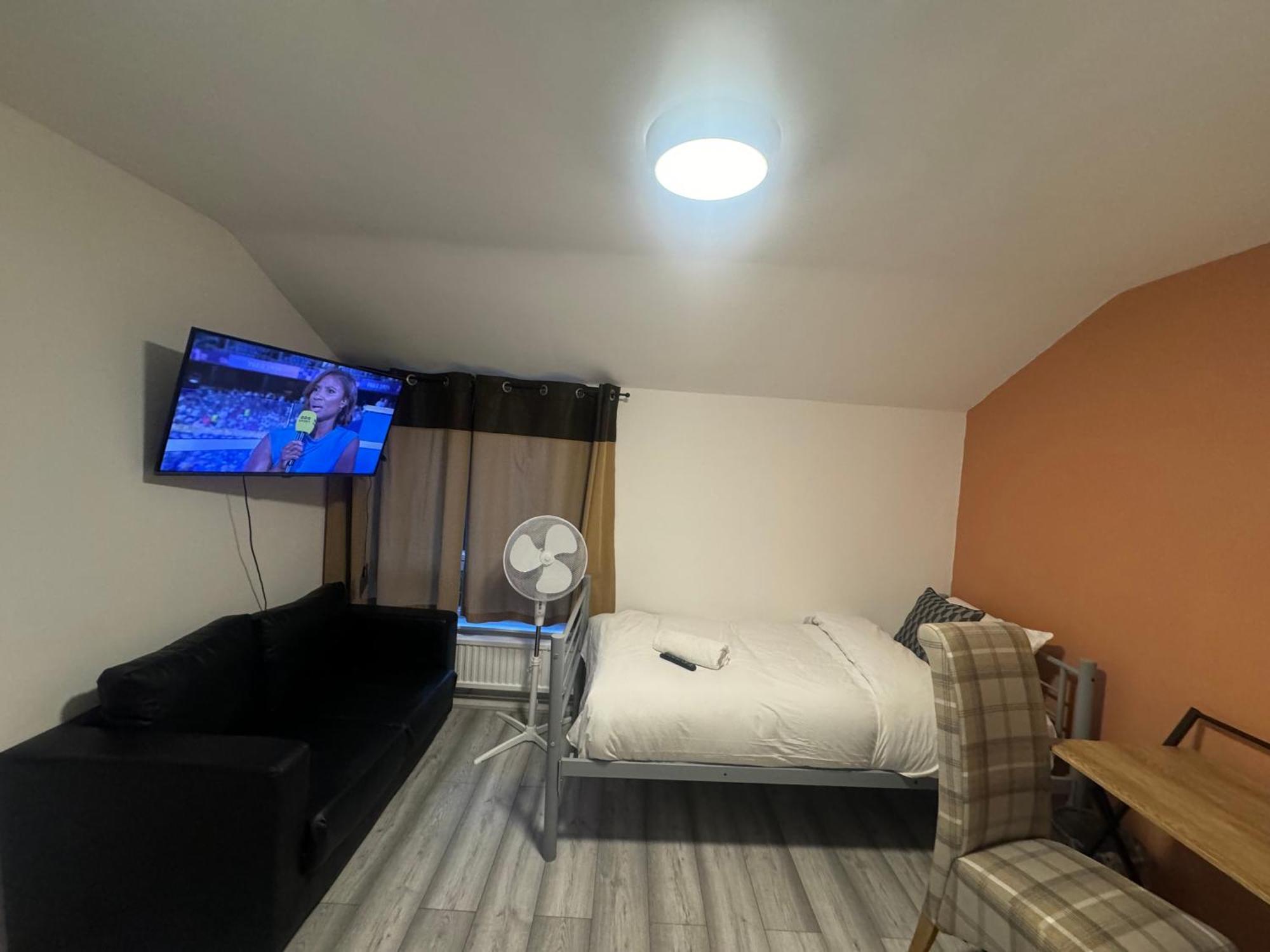 Tottenham Velvet Suites London Exteriör bild